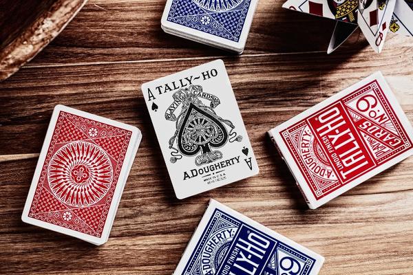 Tally-Ho Circle Back Standard Index Playing Cards - Assorted Red and Blue
